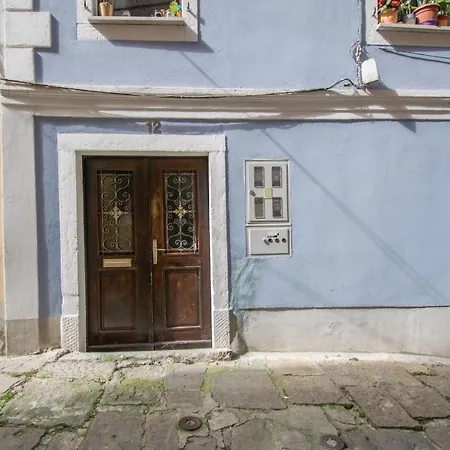 Apartment Amazing In W/ 1 Bedrooms